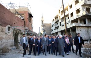Besichtigung des zerstörten Dârayâ vor dem Wiederaufbau zum Opferfest 2016